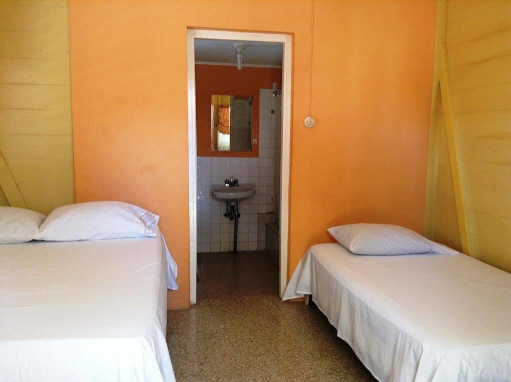 Roots Bamboo Beach Resort Негрил Екстериор снимка